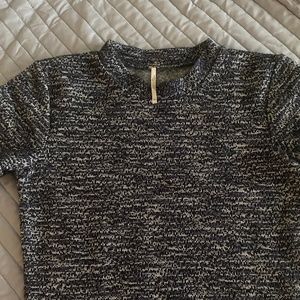 Textured Short Sleeve Mock Neck Top